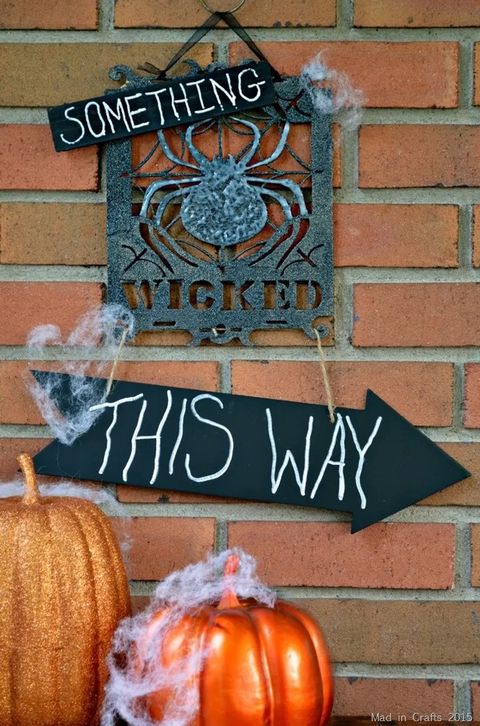 halloween door decorations macbeth sign