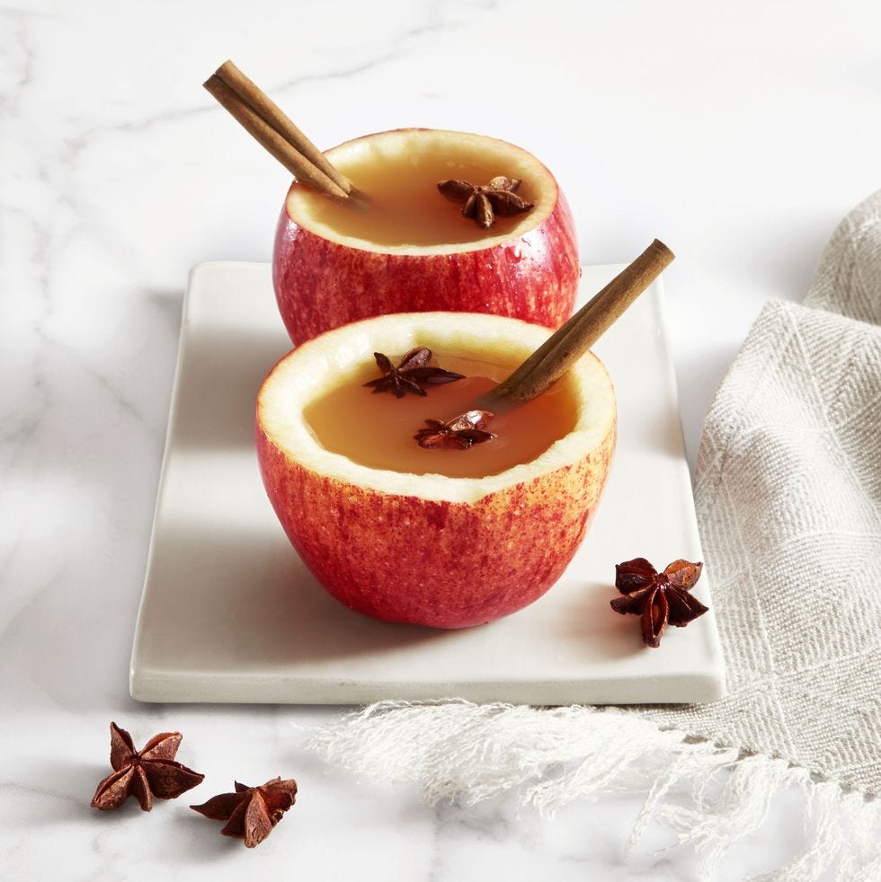 fall cocktails apple cinnamon cider cups