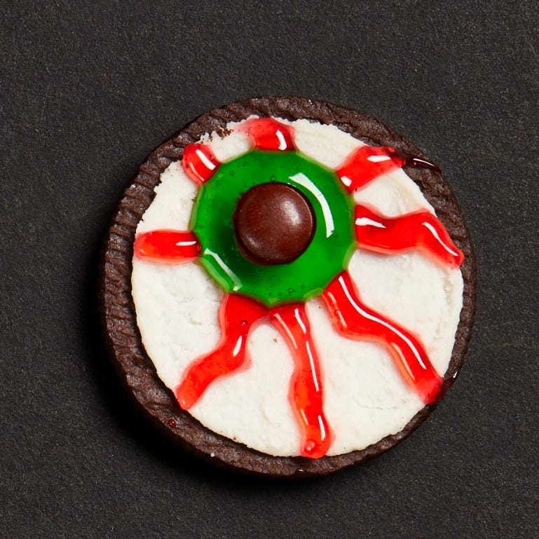 halloween food ideas sandwich cookie eyeballs