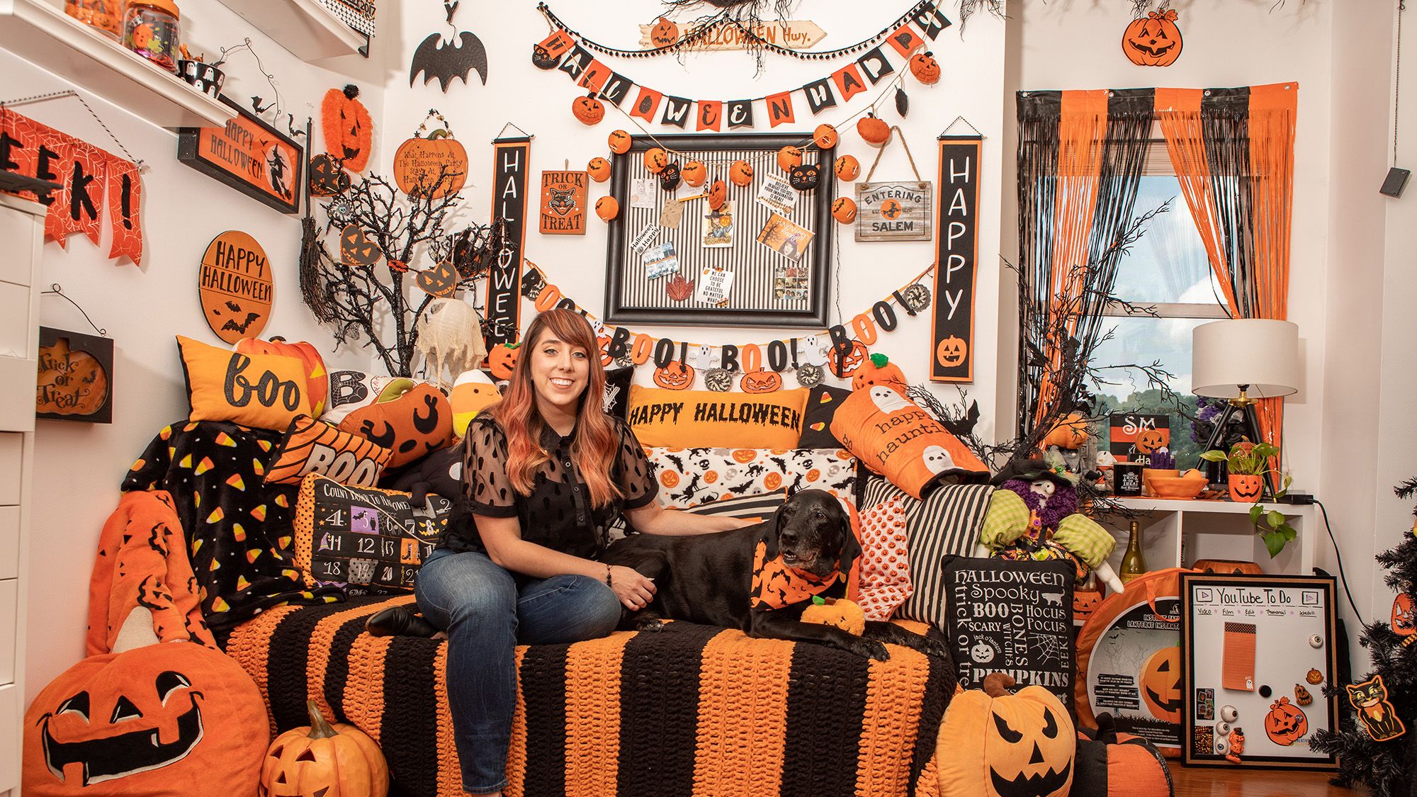 Halloween Happy House Tour — Halloween-Themed House Photos