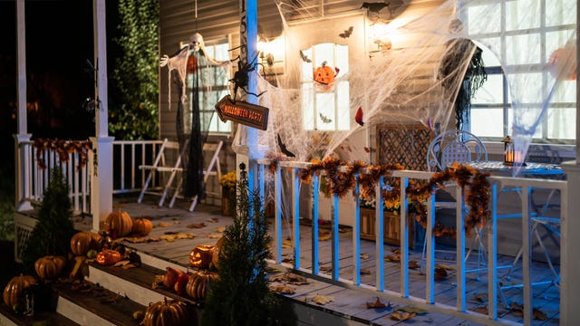 Halloween Porch Decorations That