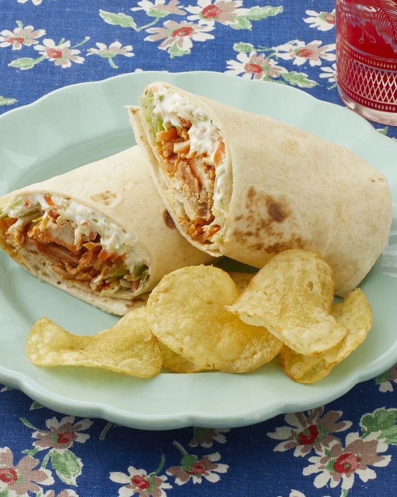 buffalo chicken wraps with potato chips