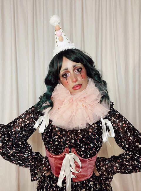halloween makeup classic clown