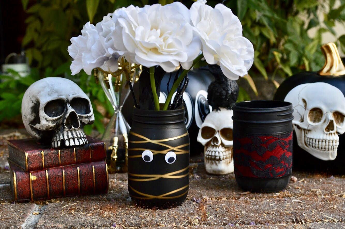 Spooky Cute Halloween Mason Jar Craft