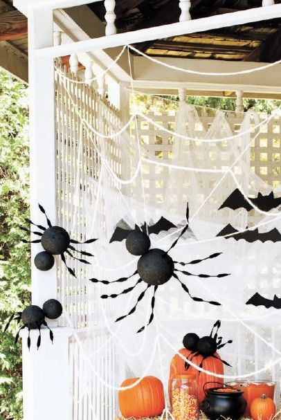 halloween party ideas giant spiders and spiderweb