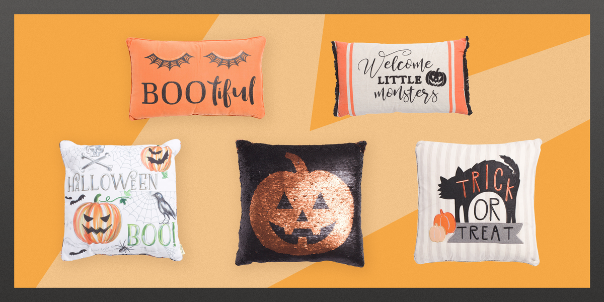 https://hips.hearstapps.com/hmg-prod/images/halloween-pillows-index-v01-1535464582.png?crop=0.6666666666666666xw:1xh;center,top&resize=1200:*