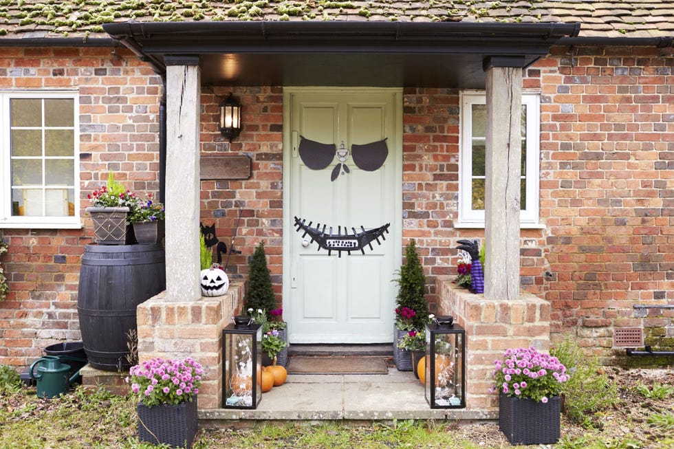 Halloween porch decorated door