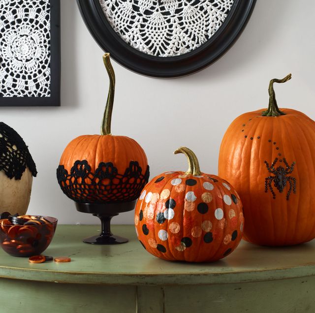 pumpkin decorating ideas draped in lace pumpkins