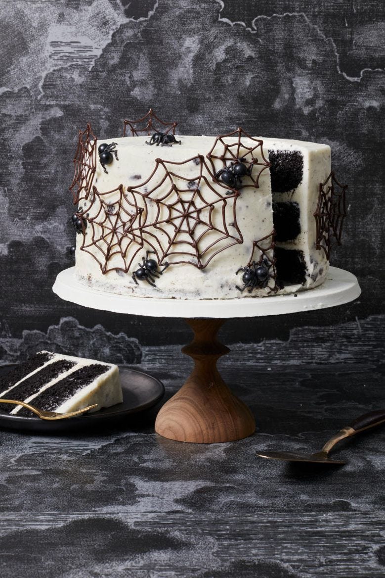 halloween spider web cake
