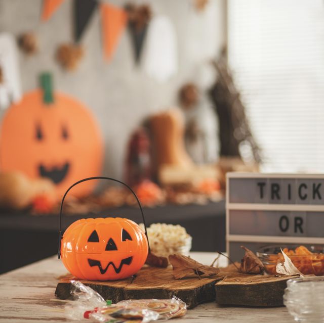 45 Best Halloween Table Decor Ideas to Try in 2024