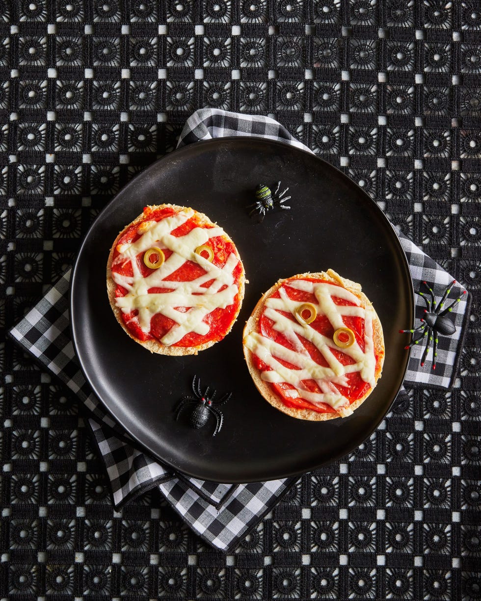 thanksgiving treats for kids halloween bagel pizza mummies