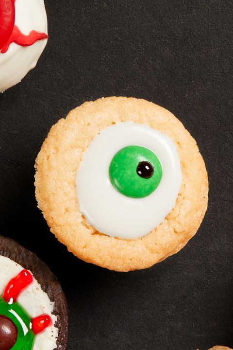 sugar cookie eyeballs with green eye