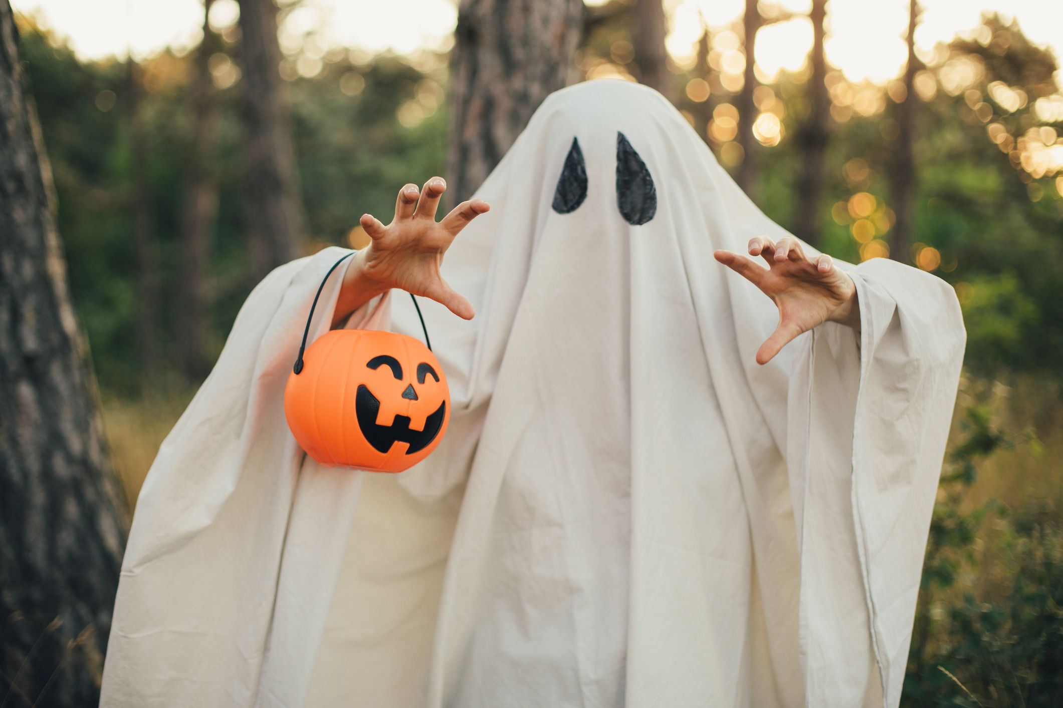 75 Best Halloween Wishes and Spooky Sayings 2023