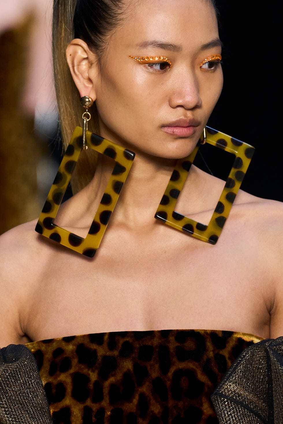 springsummer 2023 makeup trends spring catwalk beauty trends