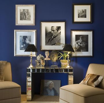 hamburg apartment decorated in electric blues