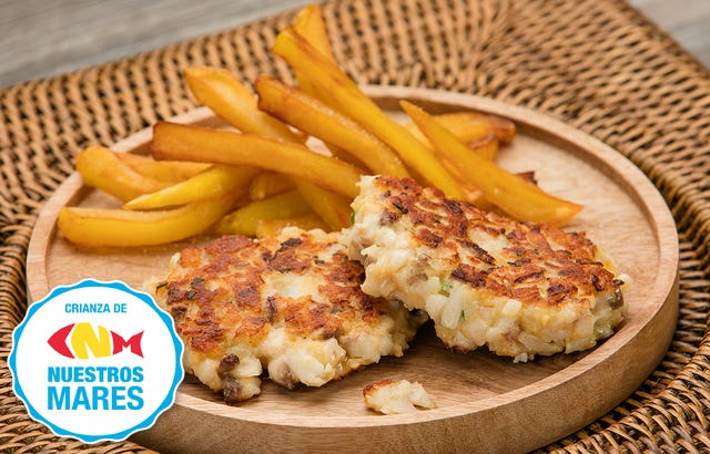 receta hamburguesa de corvina con patatas fritas un plato rico en calcio y omega 3