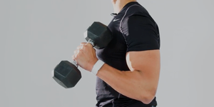 太い上腕二頭筋をつくり上げるトレーニング ―「ハンマーカール」の正しい方法
