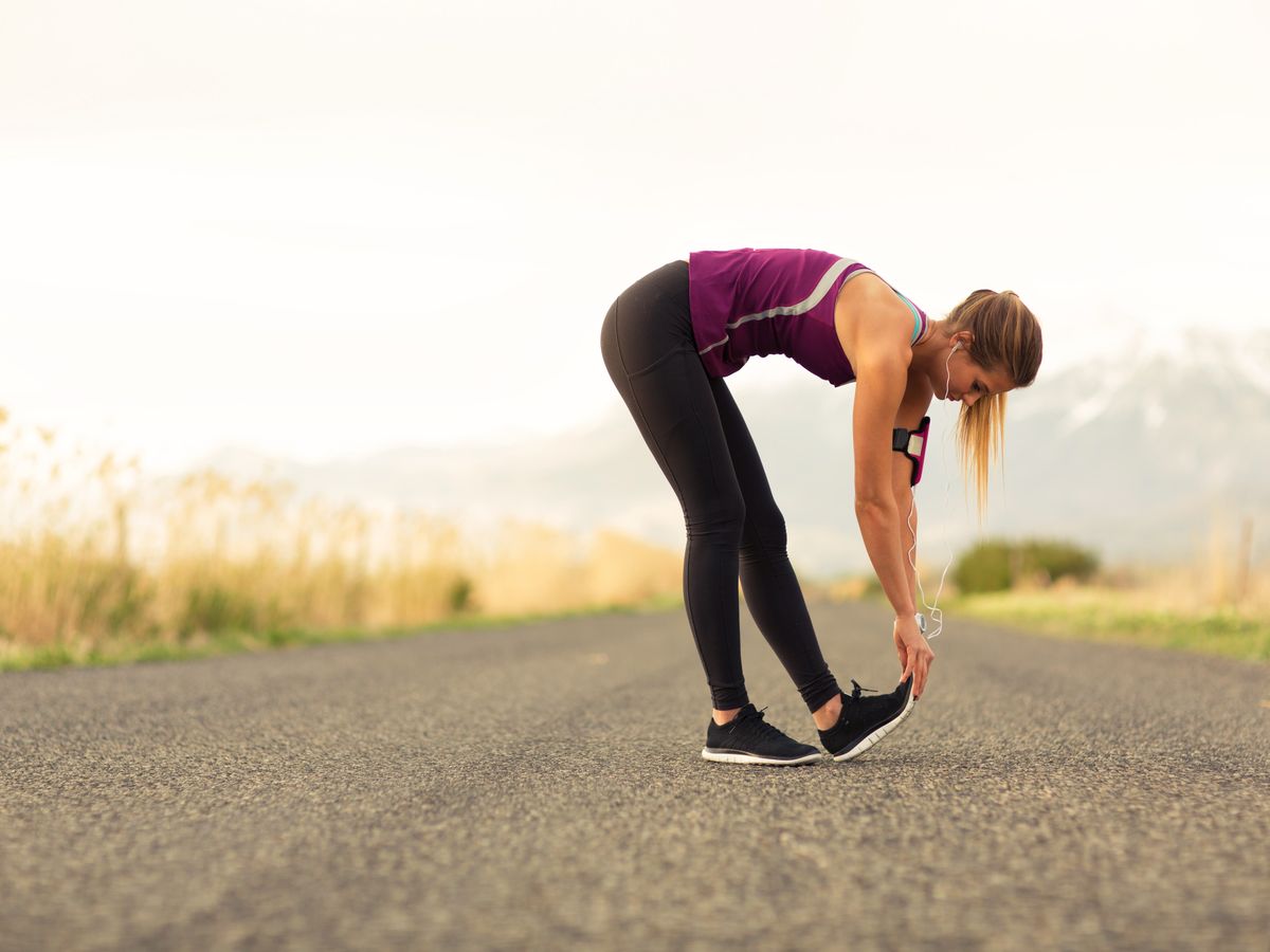 4 best hamstring stretches for runners with tight hammies