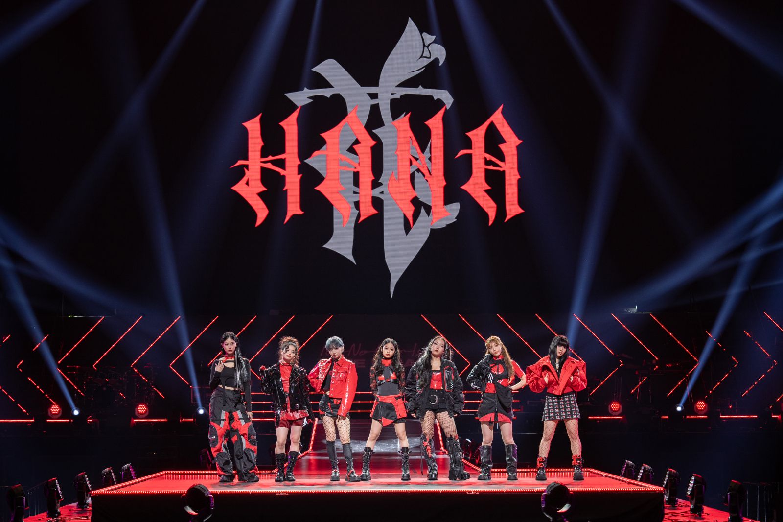 No No Girls』から誕生したHANAが『CUT』表紙に登場