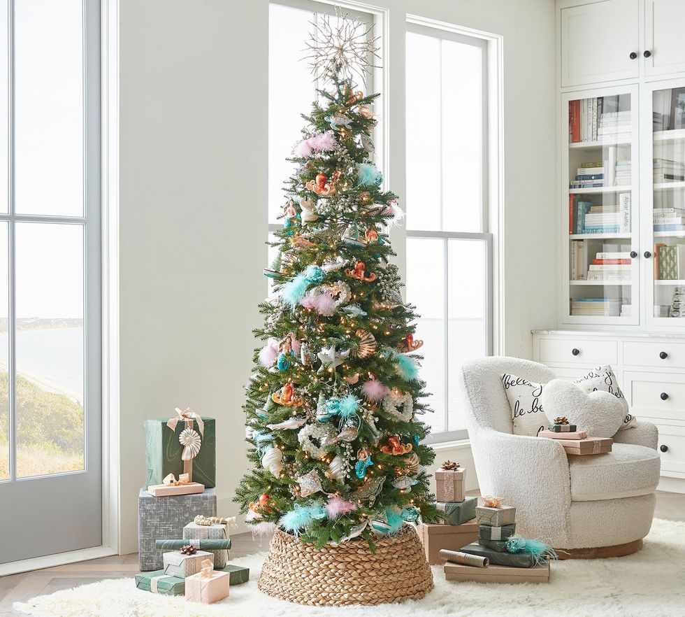Christmas Tree Decorating Ideas + Trends for 2023 - Jenna Sue Design
