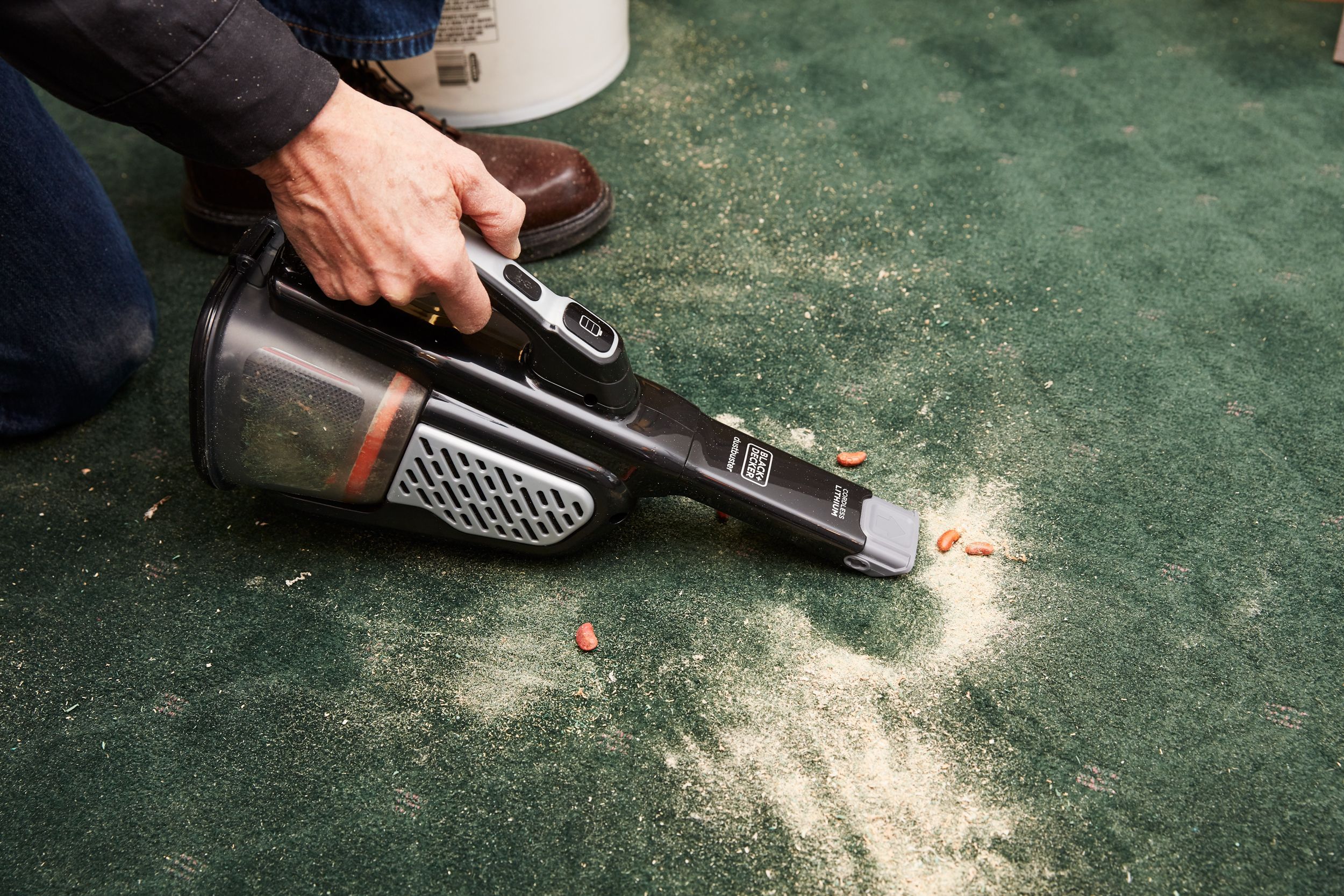 Handheld vacuum with removable battery sale