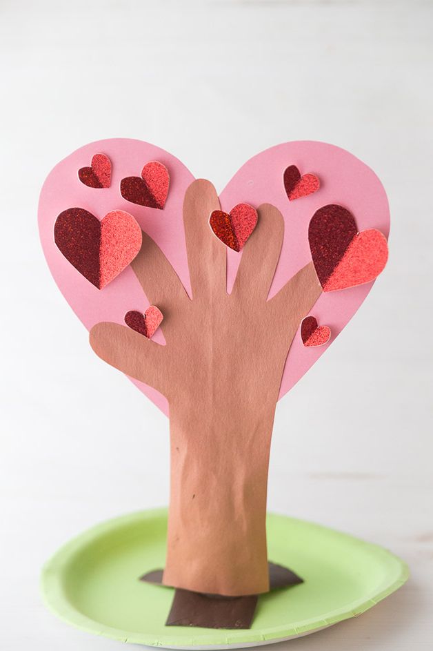 14 Easy Valentine's Day Crafts for Kids - Valentine's Day Art Projects for  Kids