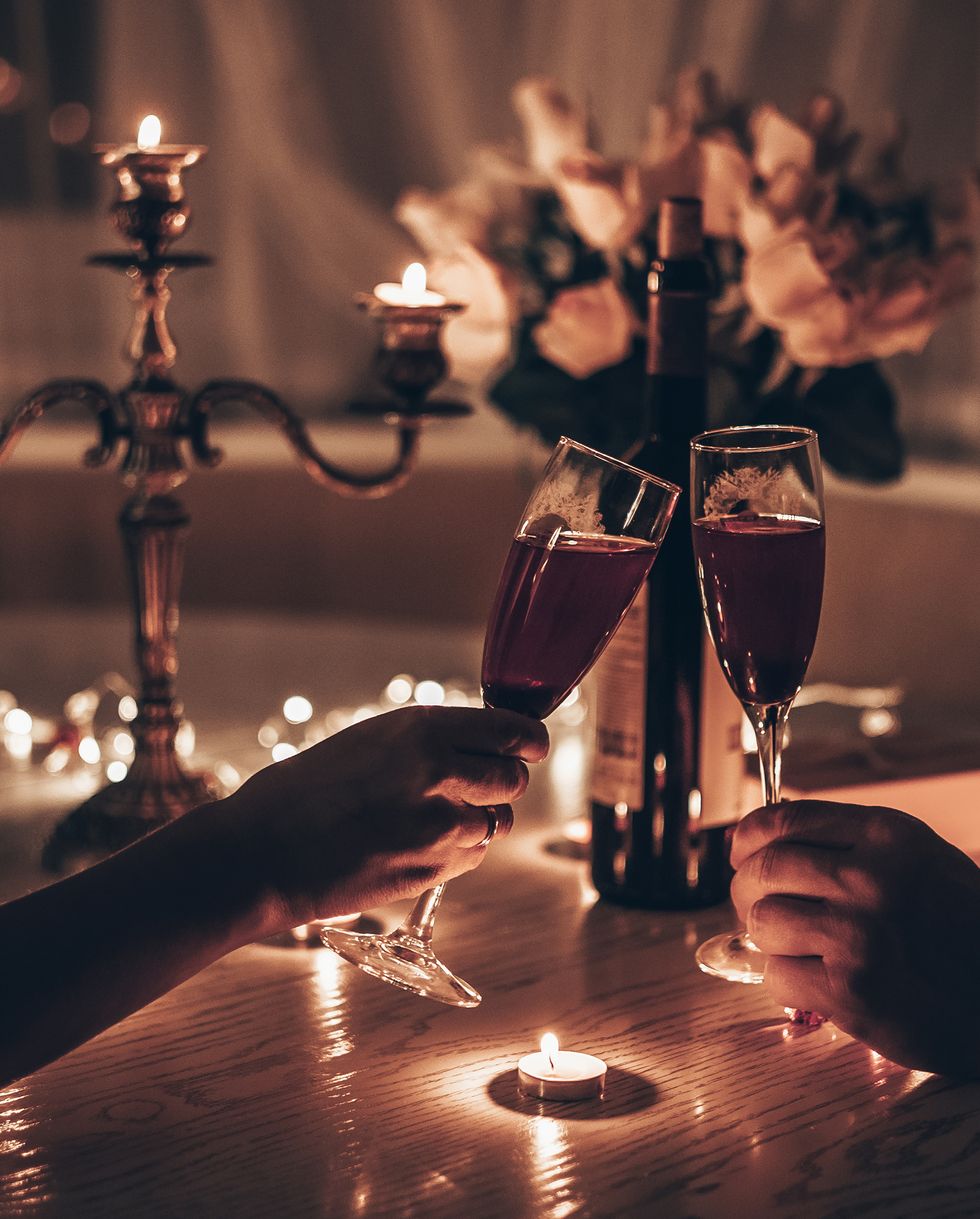 40 Best At-Home Date Night Ideas – Romantic Indoor Date Ideas
