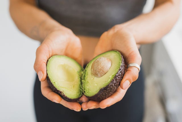 Cómo conservar un aguacate abierto sin que se ponga negro
