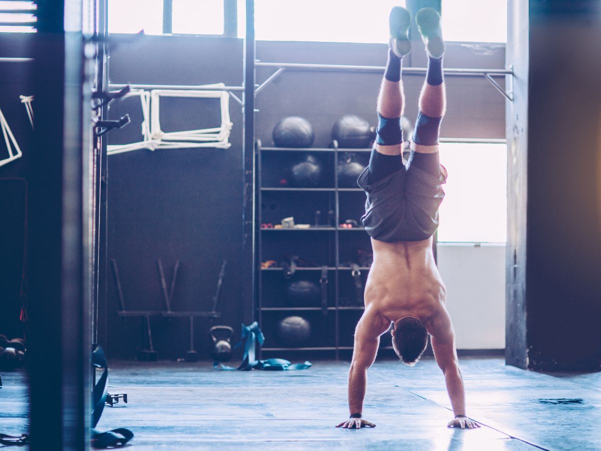 How to Do The Perfect Handstand