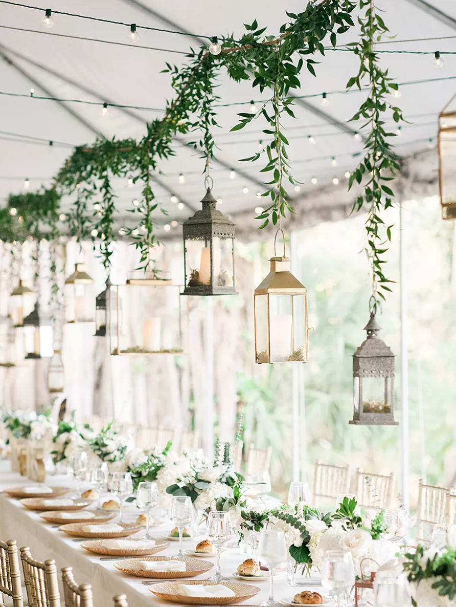 Rustic Wedding Decorations - Rustic Country Wedding Decor and Photos