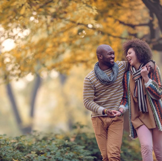 42 Best Fall Date Ideas - Romantic Autumn Dates for Couples 2022