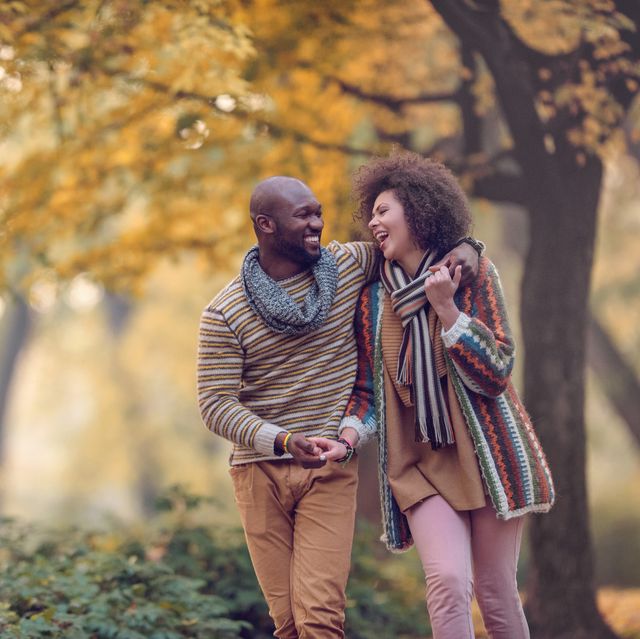 42 Best Fall Date Ideas - Romantic Autumn Dates for Couples 2022