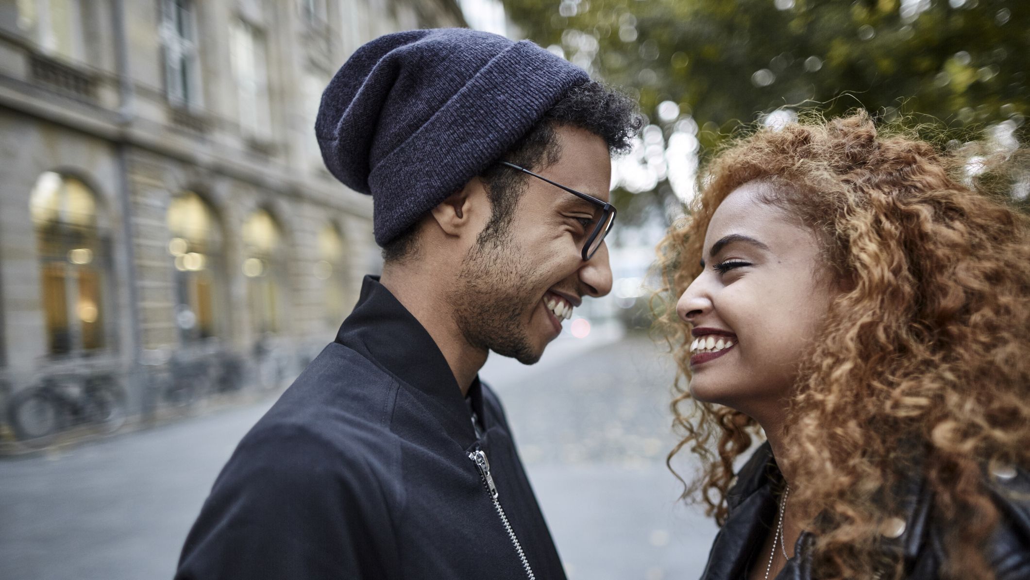 11 Differences Between How Men And Women Fall In Love