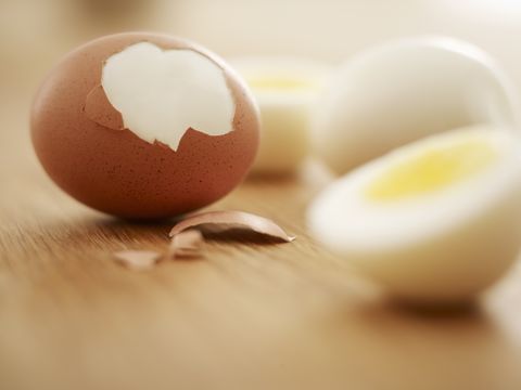 Hard-boiled brown eggs