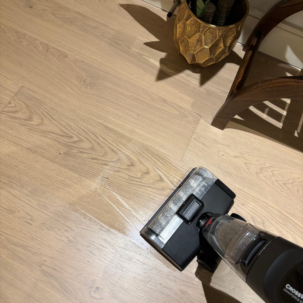 hard floor cleaner versus mop