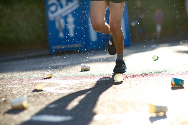 hardloopwedstrijd water drankpost