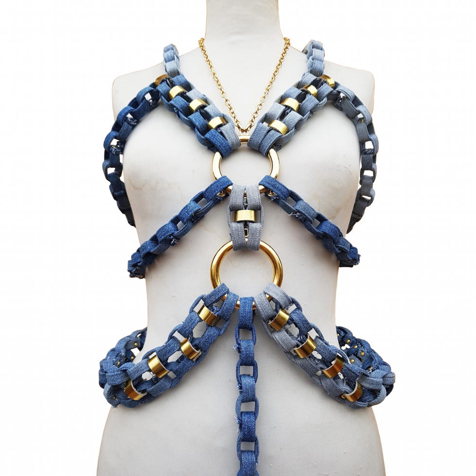 Blue, Cobalt blue, Fashion accessory, Chain, Jewellery, Knot, Neck, Electric blue, Bead, Necklace, 