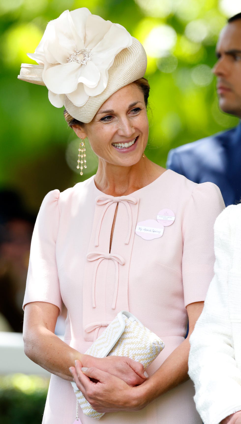 El nieto favorito de Isabell II presenta a su novia Harriet Sperling en ...