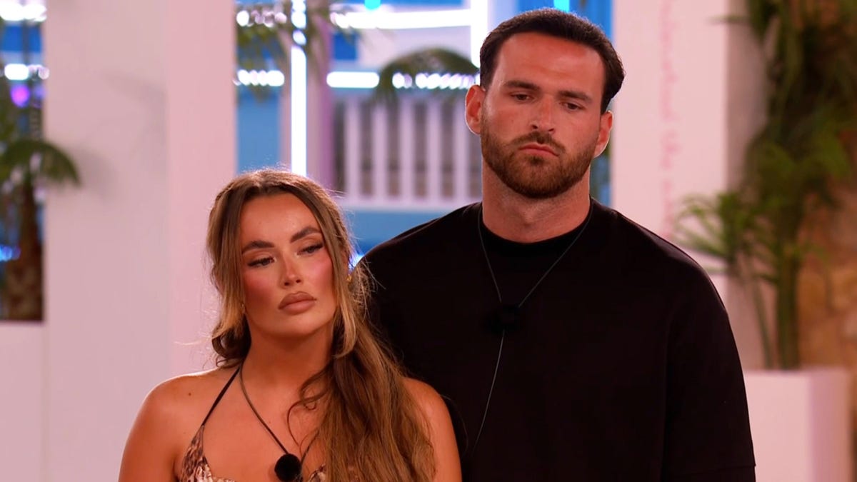 Love Island 2024's Harriet and Ronnie share secrets from the show