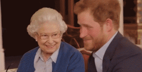 La reina Isabel II y el príncipe Harry