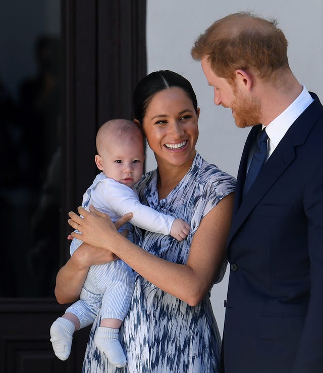 Archie, el hijo mayor de Harry y Meghan, cumple dos años