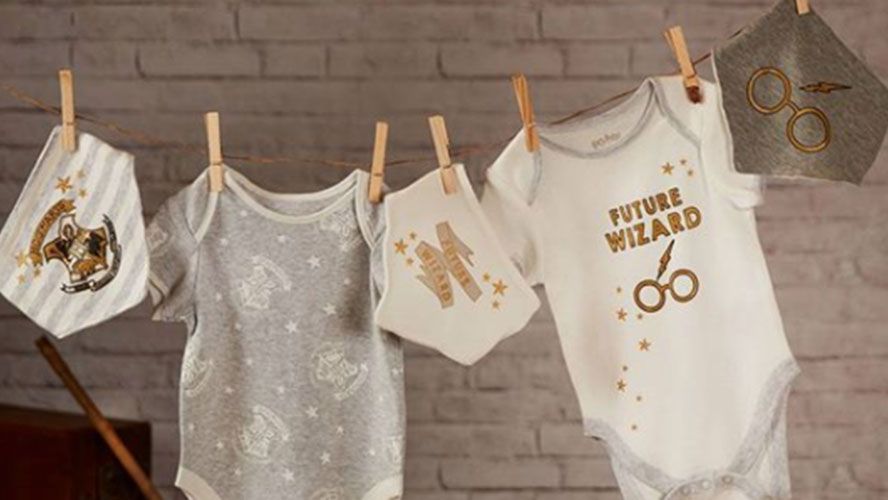 hoop voetstuk Luipaard Primark is selling Harry Potter baby clothes