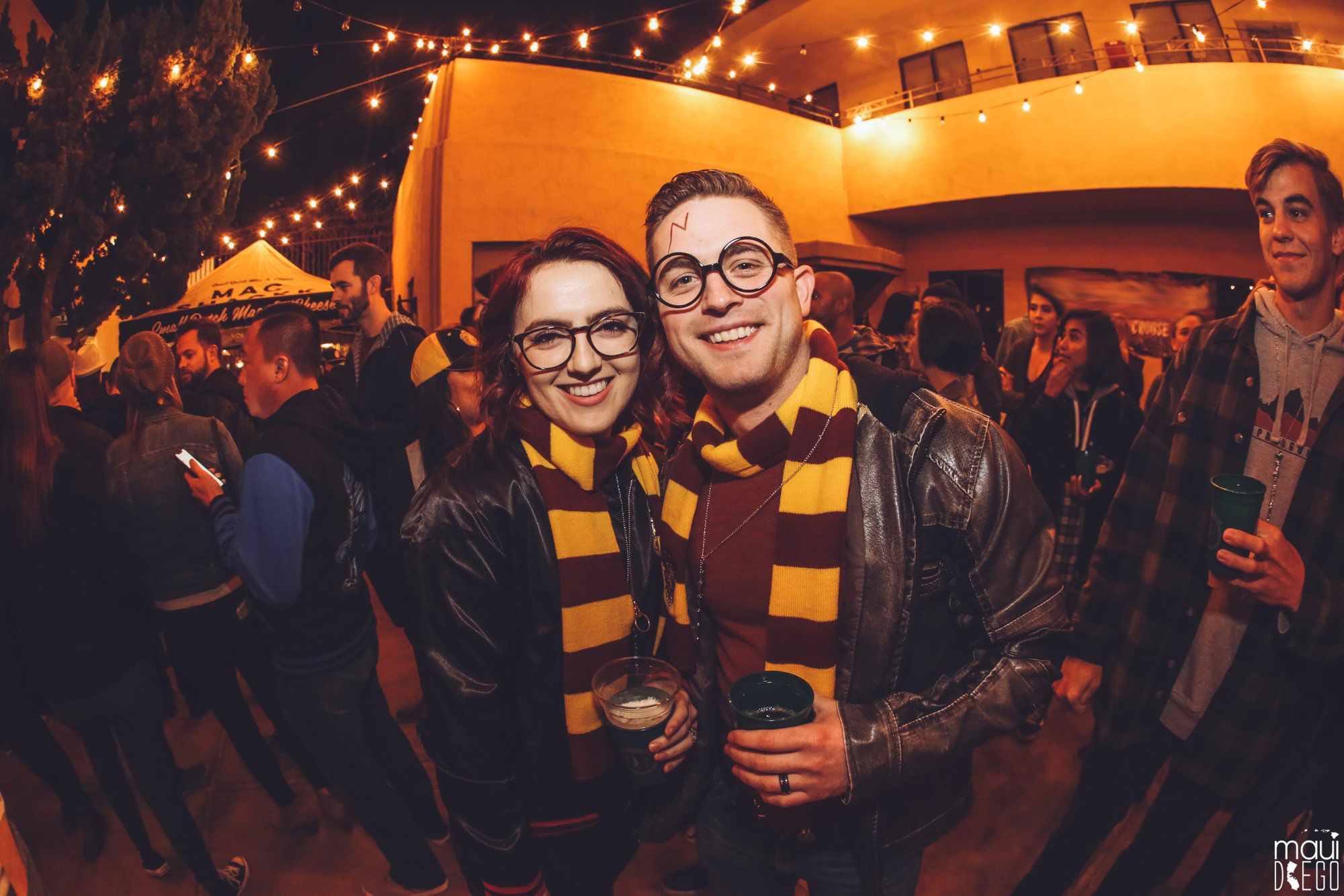 Enjoy Butterbeer & Themed Photo Ops At Lincoln Park's Harry Potter
