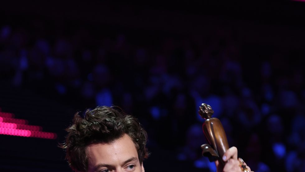 Harry Styles nimmt eine Auszeichnung bei den Brit Awards 2023 entgegen