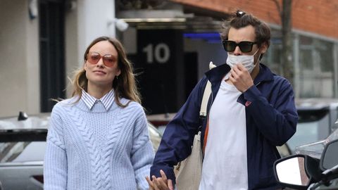 preview for Don't Worry Darling trailer with Florence Pugh and Harry Styles (WB)