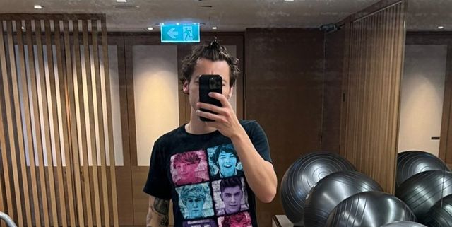Harry Styles Wore a One Direction T-Shirt and Deleted the Post