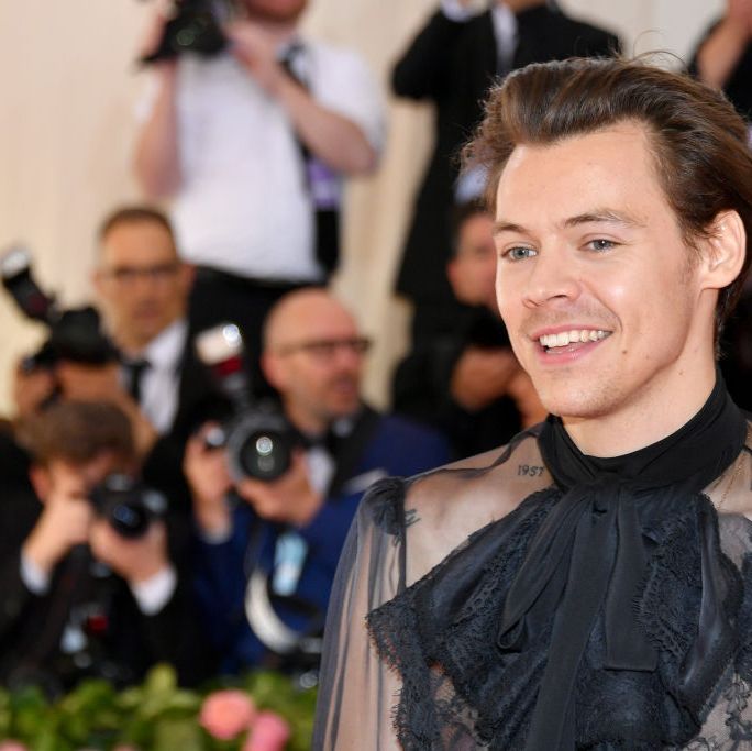Harry Styles' 'Lights Up' video is going down great with Twitter