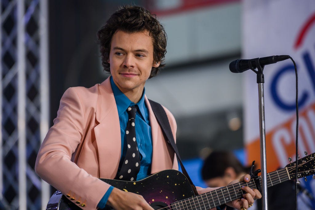 Style Notes: Harry Styles Proves Fashion Prowess on “Carpool Karaoke”;  Accidental Twinning at Cannes – The Hollywood Reporter