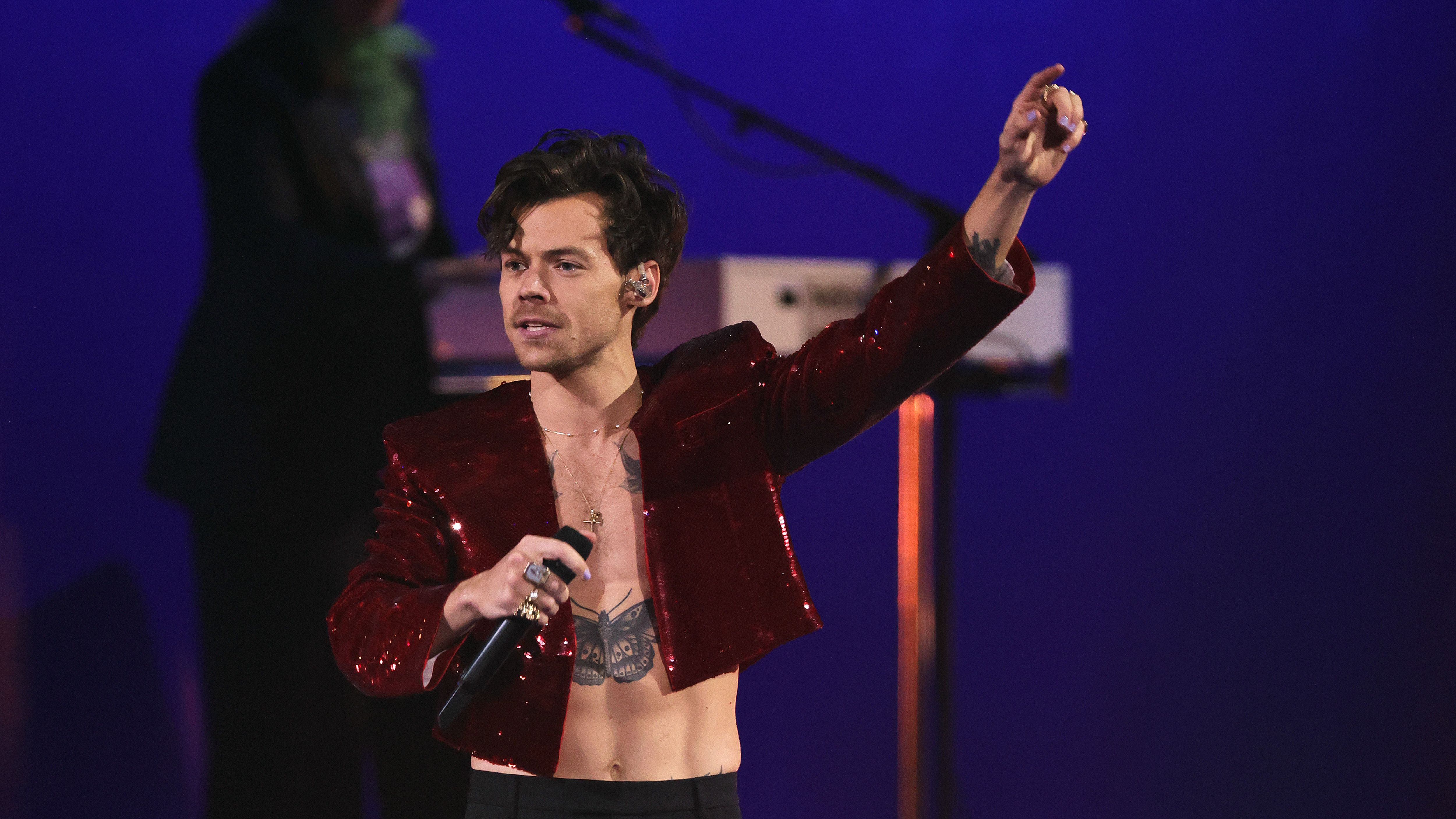 Every Piece Of Merchandise From Harry Styles Solo Tour