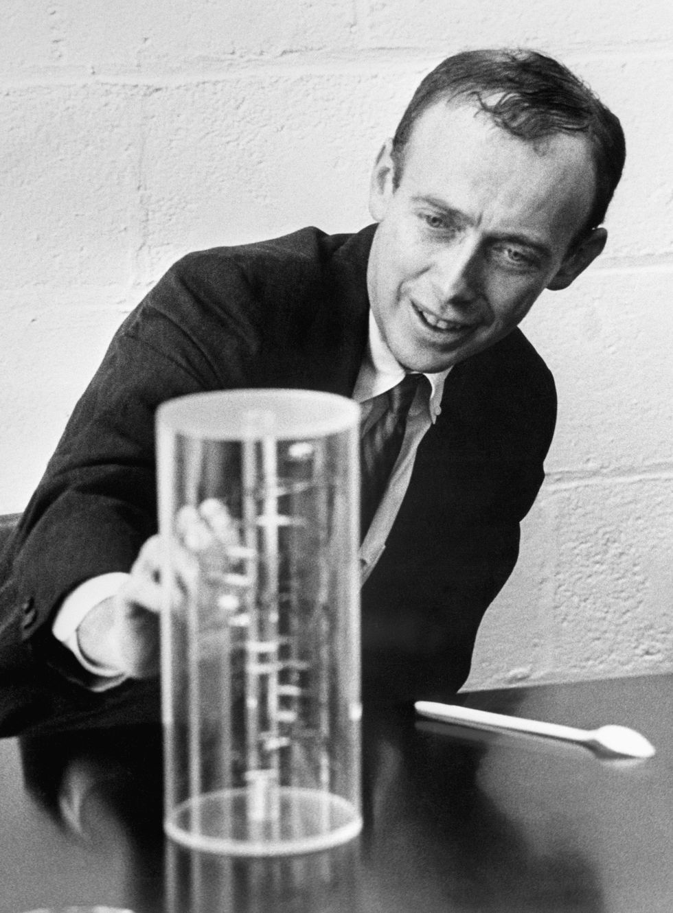 james watson with a model for dna